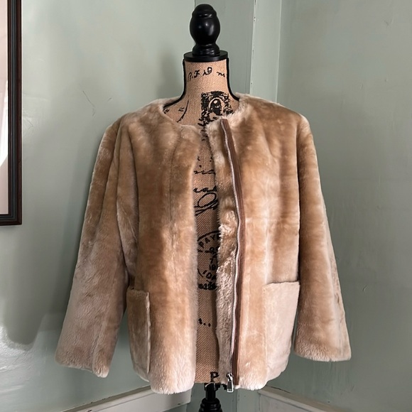 NWT Ann Taylor LOFT Faux Fur Tan Suede Lined Lux Evening Jacket Pockets Large L - Picture 2 of 7